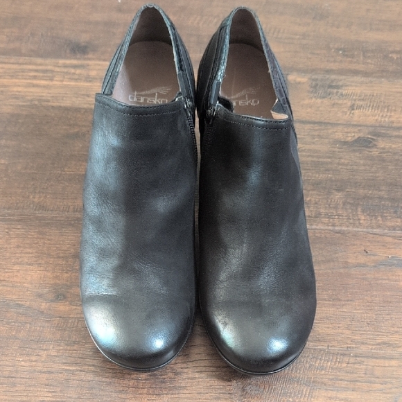 Dansko, Size 9, Black Ankle Booties Slip-On Design - Picture 1 of 12